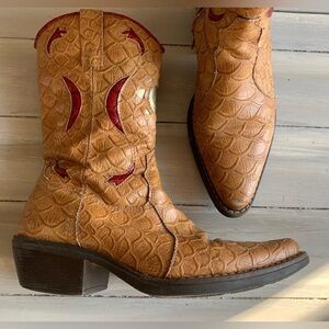 Tan Western Embossed Ankle Boots with Red Inset and Sun Design